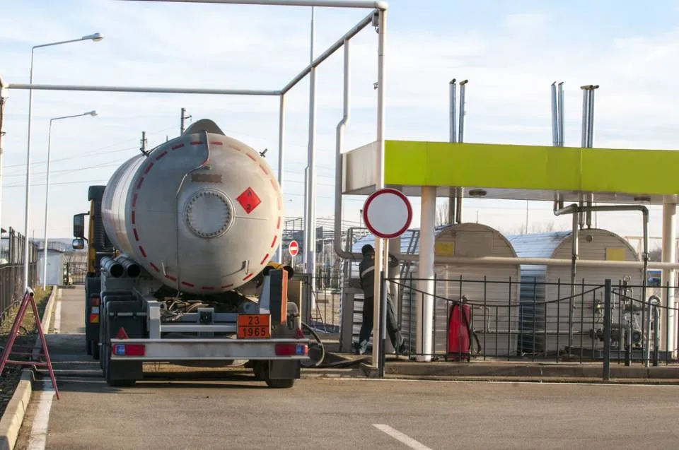 Spfuels-Devon-Meadows-007-1920w